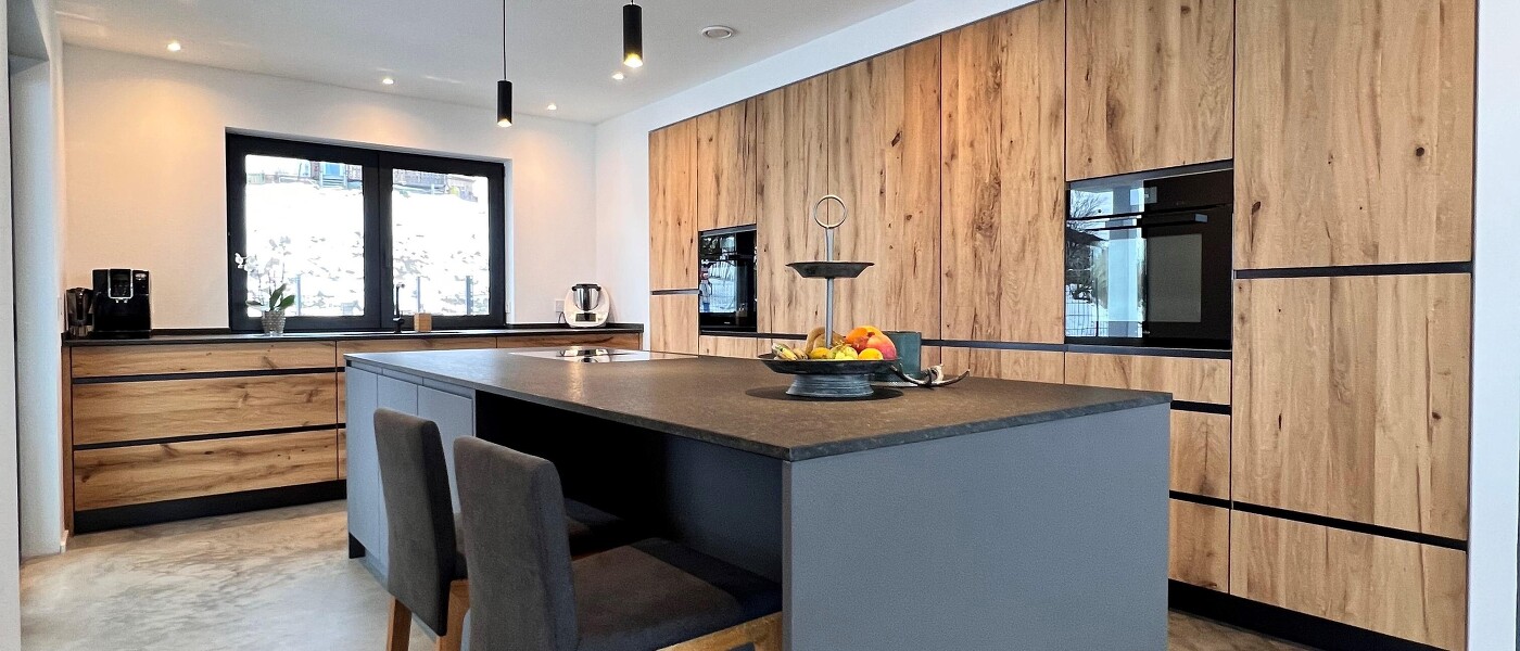 Altholzküchen, Landhausküchen, moderne Küchen, klassische Küchen, Bauernküchen, nach Ihren Wünschen maßgefertigt. Bekannt aus dem "Landlust" Magazin. Schreinerküchen des Nussdorfer-Küchenhaus. Altholzküchen, Landhausküchen, moderne Küchen, klassische Küchen, Bauernküchen, nach Ihren Wünschen maßgefertigt. Bekannt aus dem "Landlust" Magazin. Schreinerküchen des Nussdorfer-Küchenhaus.