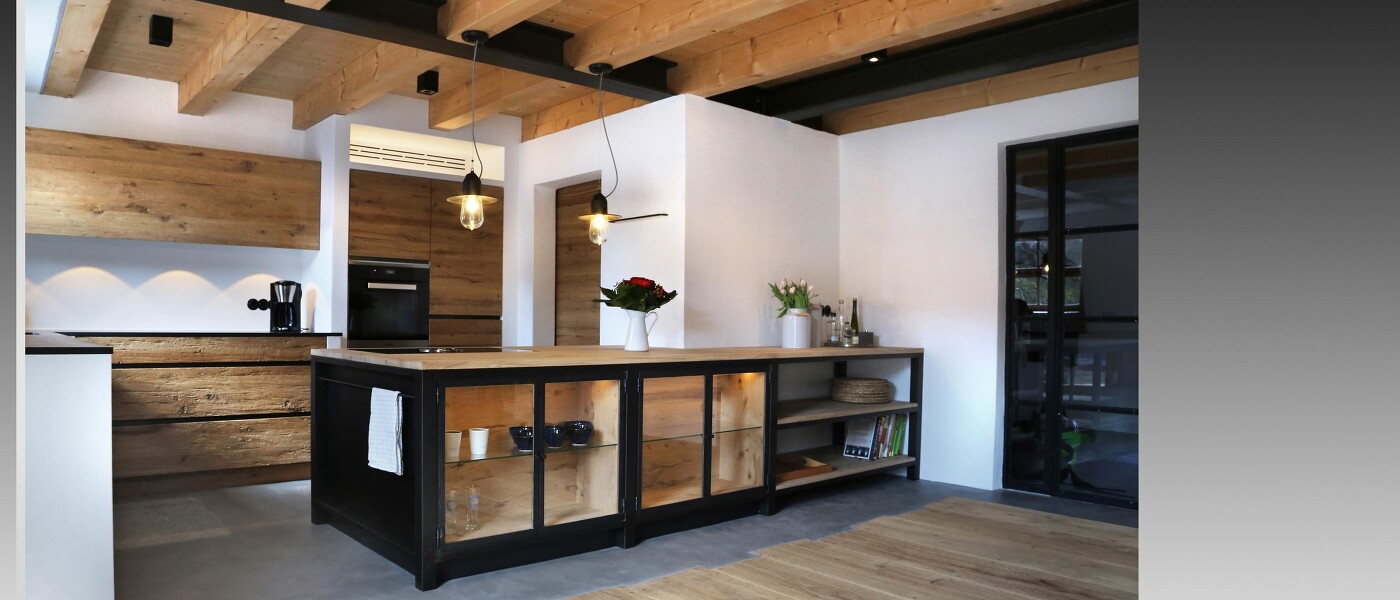 Altholzküchen, Landhausküchen, moderne Küchen, klassische Küchen, Bauernküchen, nach Ihren Wünschen maßgefertigt. Bekannt aus dem "Landlust" Magazin. Schreinerküchen des Nussdorfer-Küchenhaus. Altholzküchen, Landhausküchen, moderne Küchen, klassische Küchen, Bauernküchen, nach Ihren Wünschen maßgefertigt. Bekannt aus dem "Landlust" Magazin. Schreinerküchen des Nussdorfer-Küchenhaus.